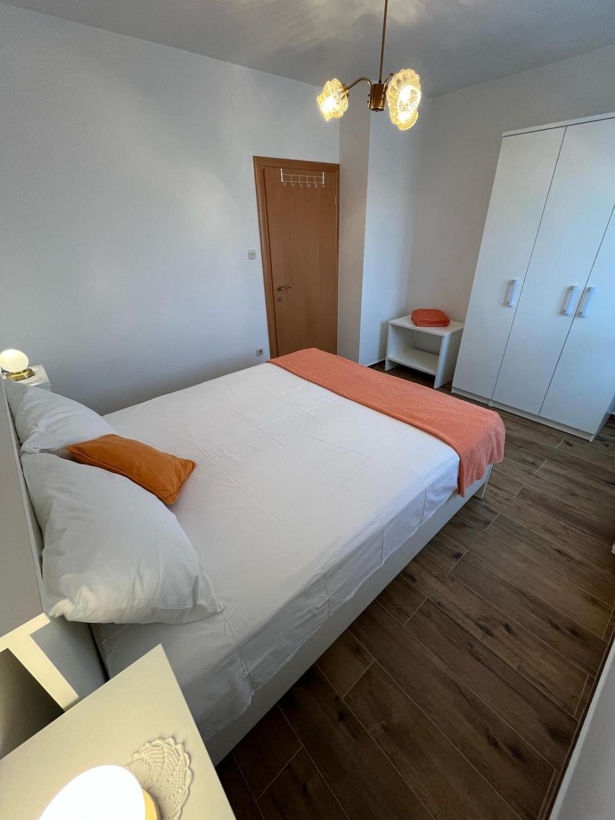 Apartments Nella Sveti Anton  Εξωτερικό φωτογραφία